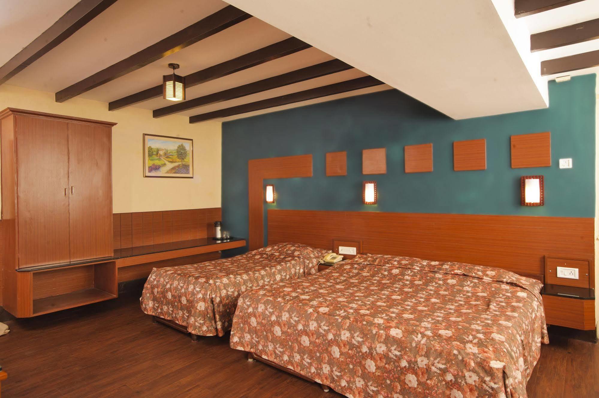 Hotel Jai Кодайканал Экстерьер фото